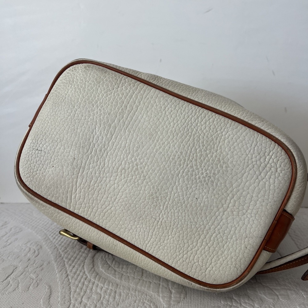 Dooney & Bourke Vintage Leather Drawstring Bucket Bag White Tan Tassel USA VTG - Picture 8 of 13